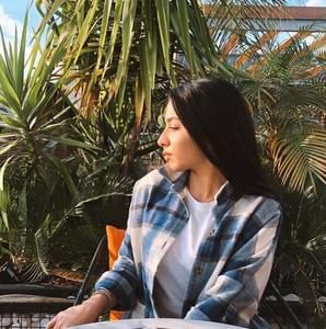 Meet your Posher, Nilgün